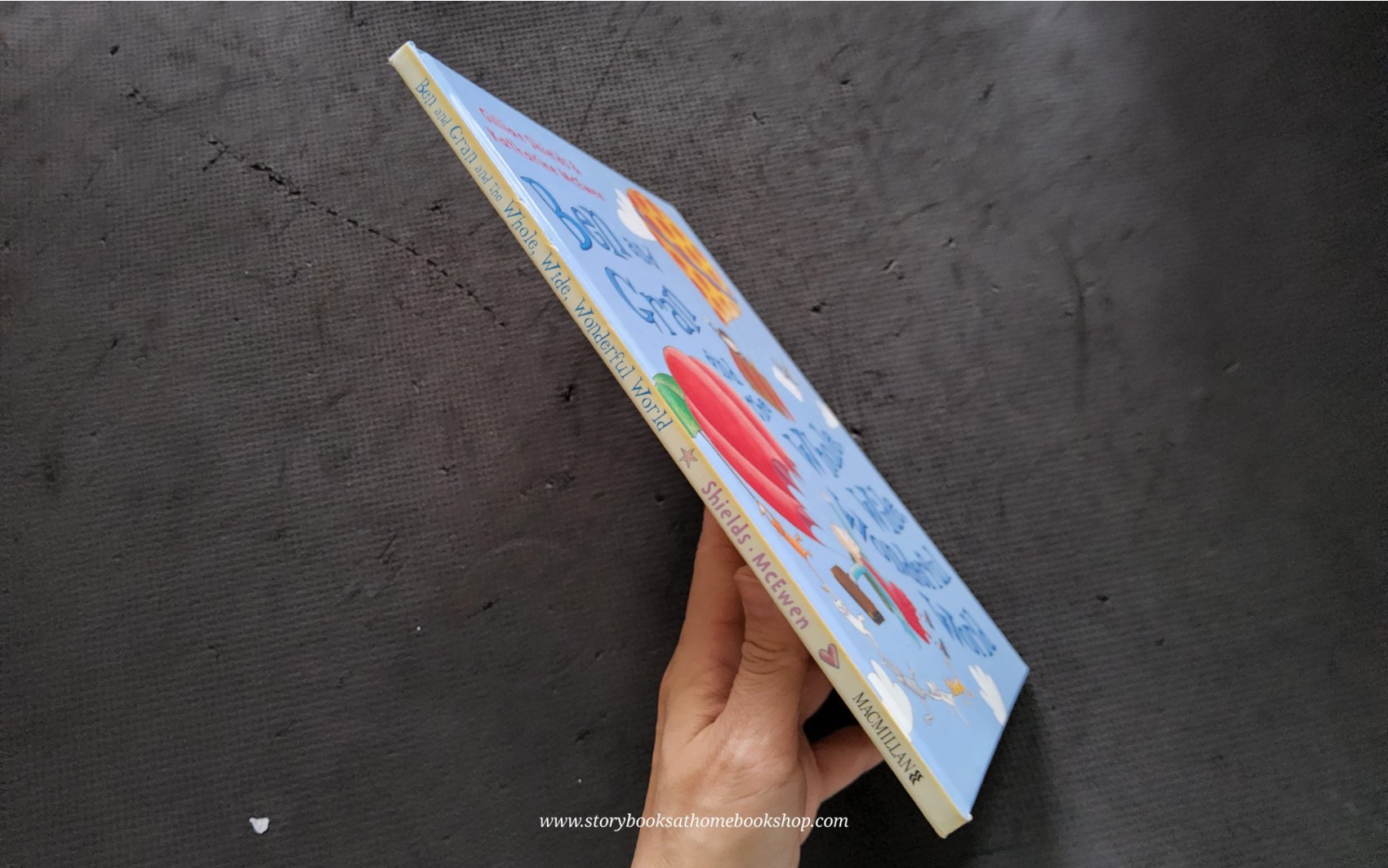 หนังสือนิทานปกแข็ง** ♥️BEN AND GRAN AND THE WHOLE,WIDE,WONDERFUL WORLD