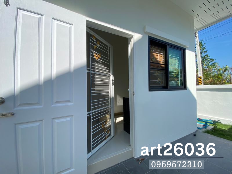 ติดตั้งเหล็กดัดพร้อมมุ้งลวด ประตูบานเปิด-ปิด หน้าต่าง กระจกสองสีบานเลื่อน