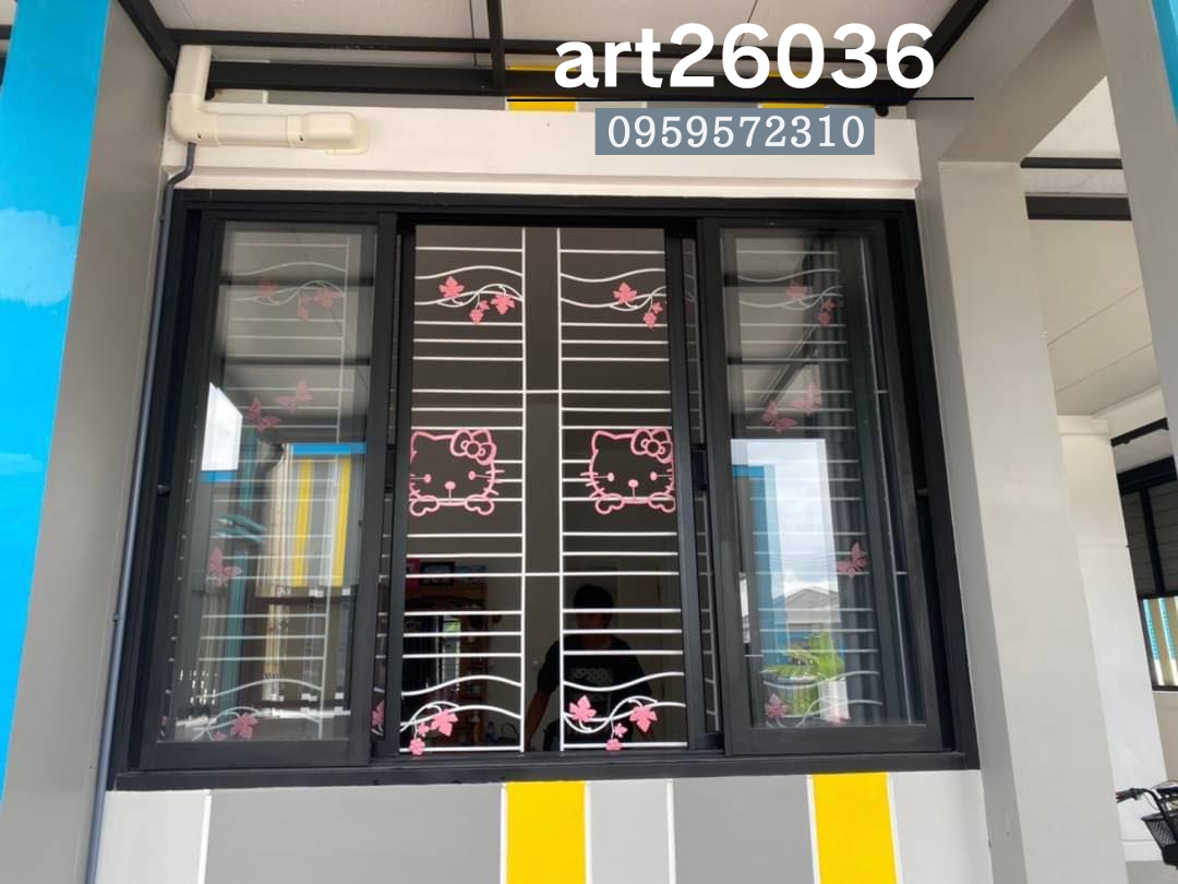 เหล็กดัดสีอบสีดำ ลายคิตตี้ชมพู มุ้งลวด