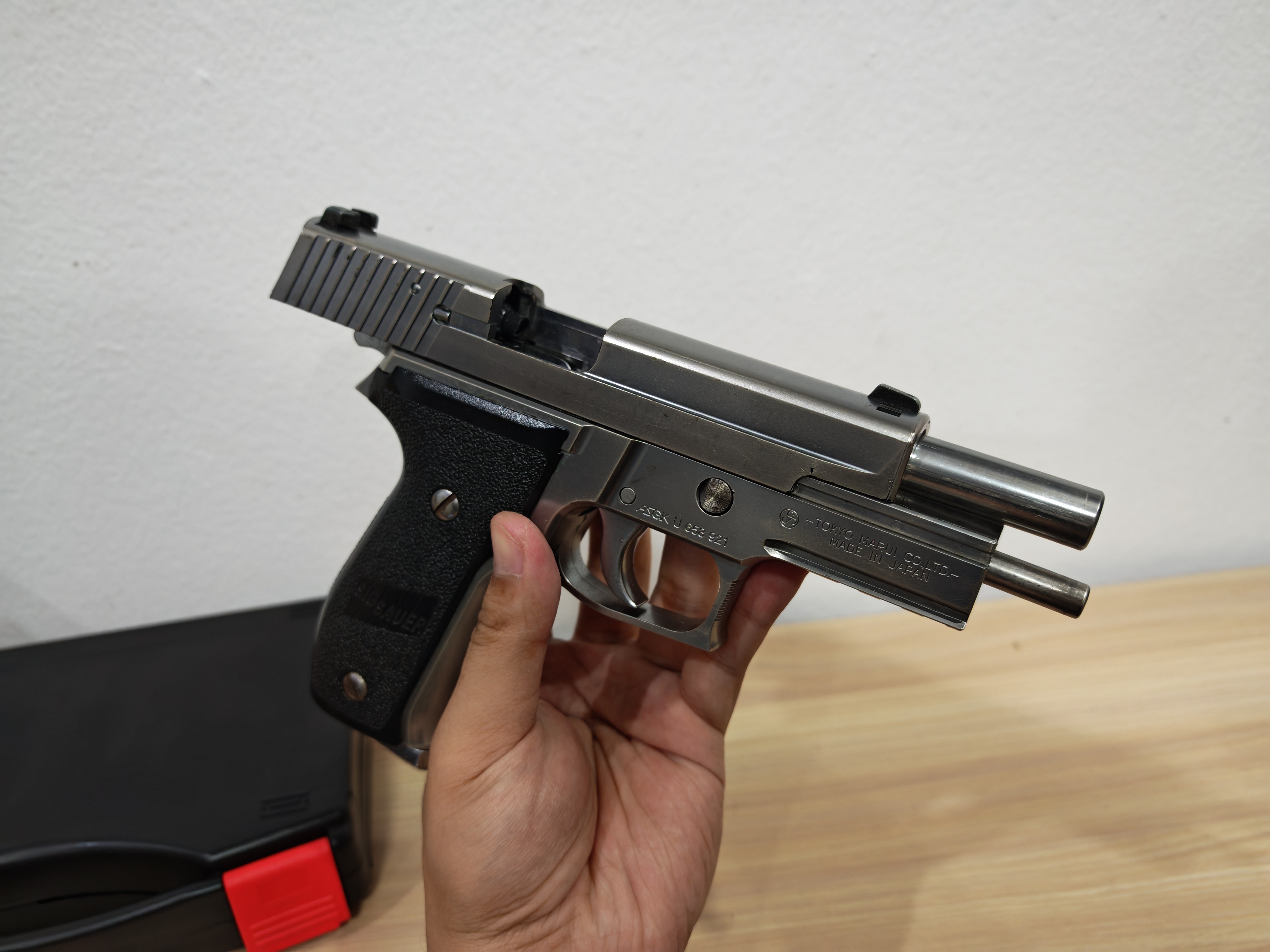 Tokyo Marui Sig Sauer P226 E2 Stainless Model GBB BB Gun บีบีกัน แบบแก๊ส ปืนอัดลม มือสอง Airsoft Gun