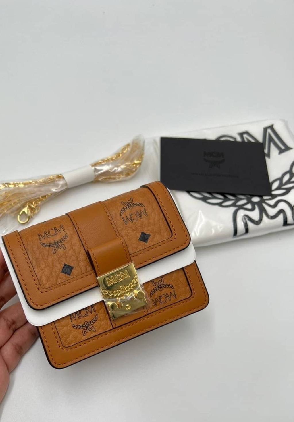 New Mcm mini wallet อุปกรณ์การ์ด กล่อง ถุงผ้า