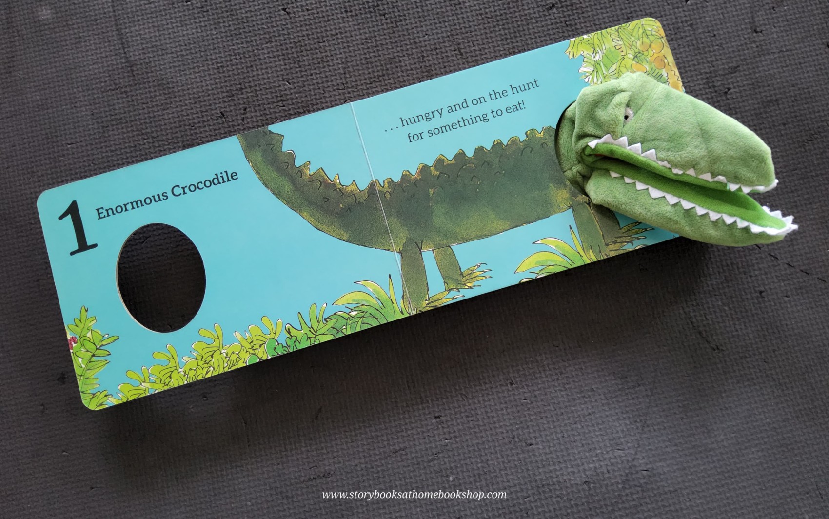 FINGER PUPPET BOARD BOOK** 🍅🍓THE ENORMOUS CROCODILE BY ROALD DAHL