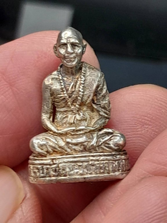รูปหล่อเนื้อเงิน ปี 36 ครบรอบ 80 ปี ครูบาชัยยะวงศา วัดพระพุทธบาทห้วยต้ม จ.ลำพูน
