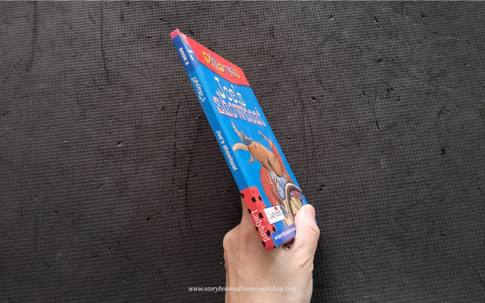 หนังสือนิทานปกแข็ง** ♥️PHONICS BOOK8:JOE'S SHOWBOAT