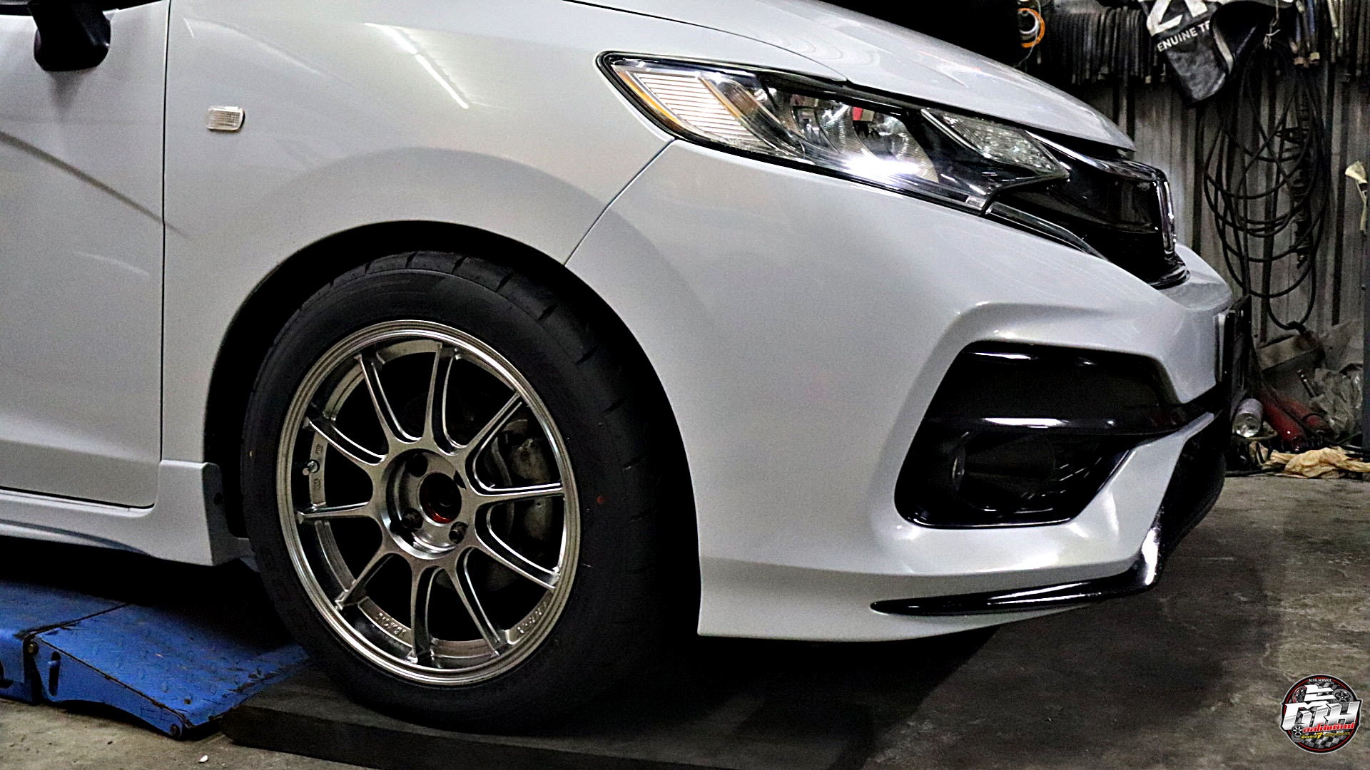 HONDA JAZZ GK เปลี่ยนล้อยาง ล้อ TC105X Emotion-R ขอบ16นิ้ว ยาง LANDSAIL RS009 195/50R16 84V