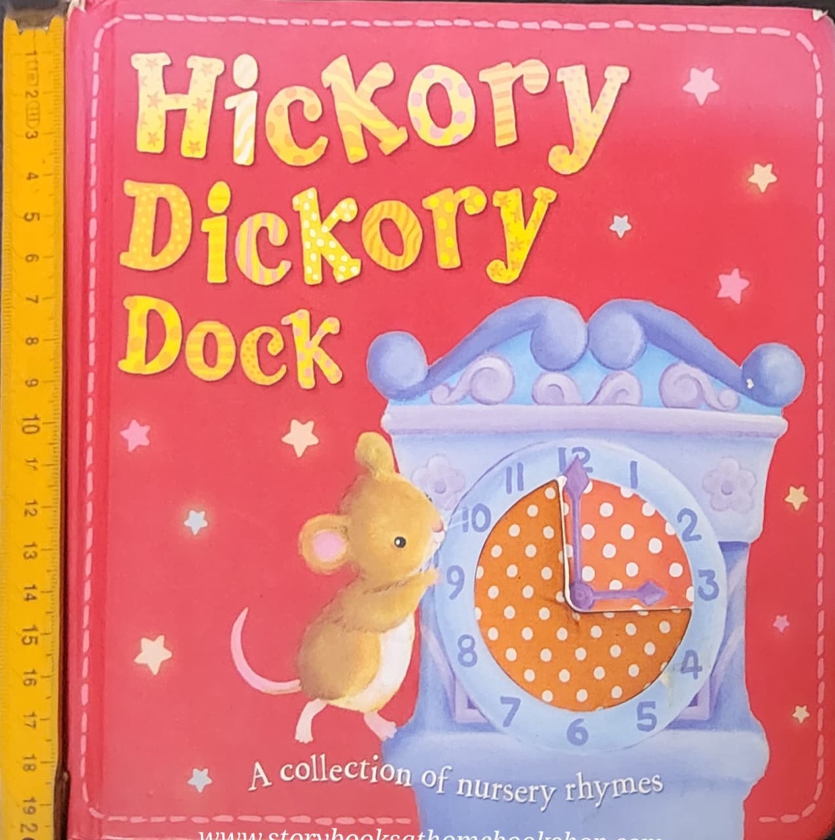 BOARD BOOK** 🍅🍅HICKORY DICKORY DOCK