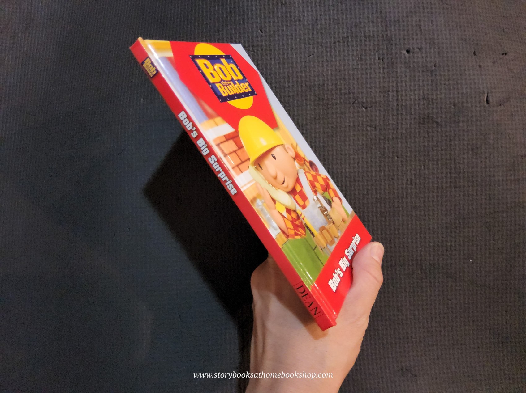 หนังสือนิทานปกแข็ง ** ♥️BOB THE BUILDER BOB'S BIG SURPRISE♥️