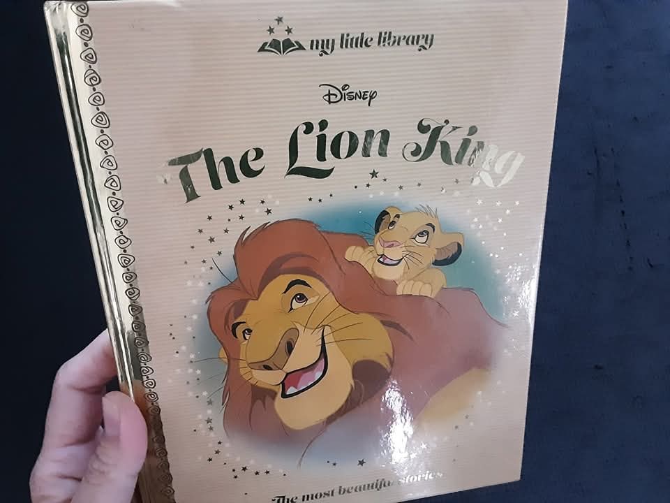หนังสือปกแข็ง** 🍅🍓DISNEY THE LION KING ปกทอง