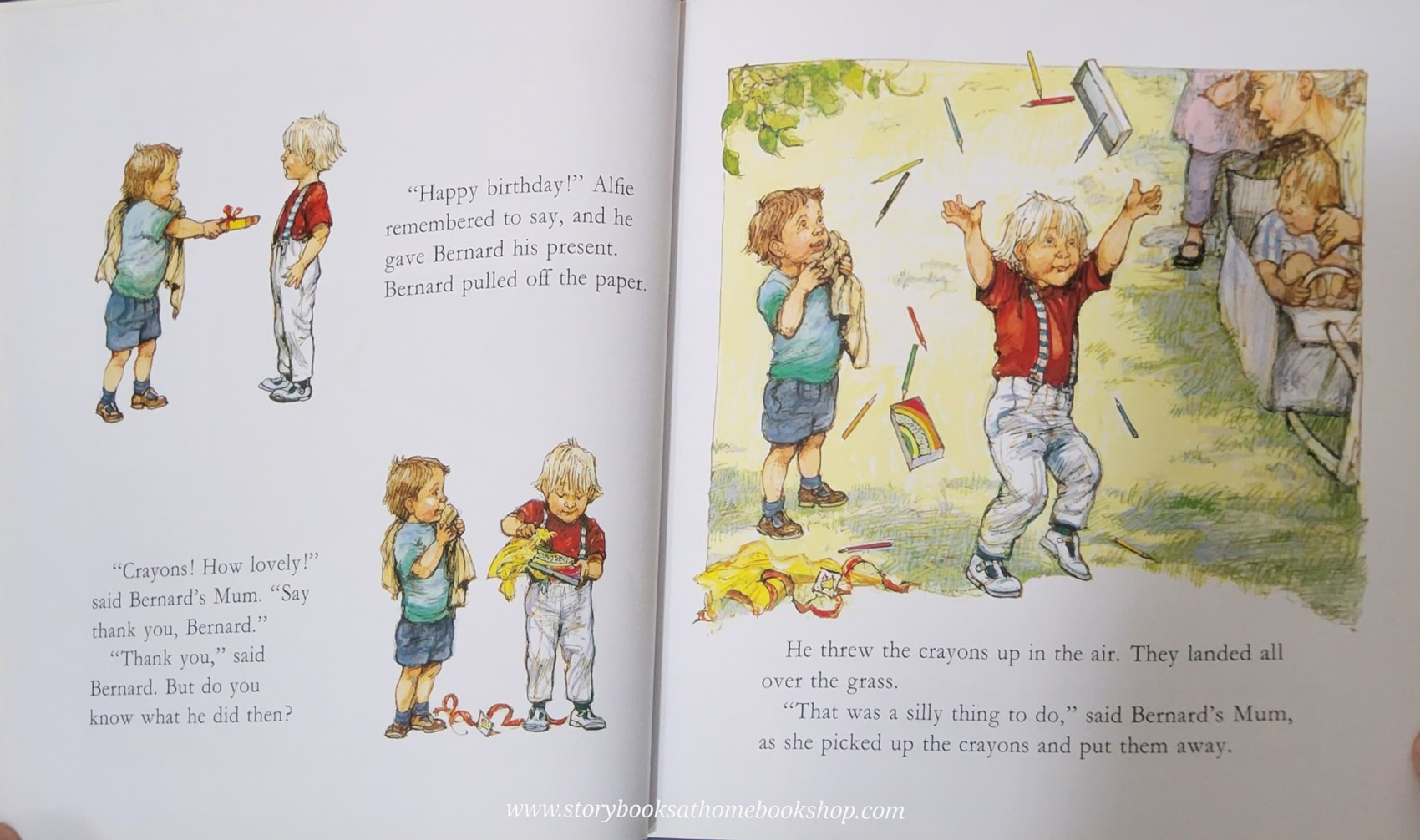 หนังสือนิทานปกอ่อน ** 🍅🍓ALFIE GIVES A HAND BY SHIRLEY HUGHES