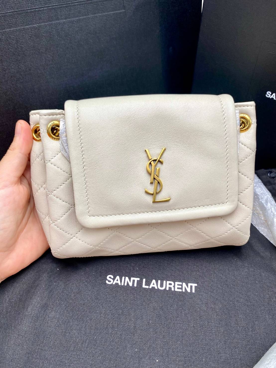 New Ysl mini ปี 2023 ขนาด: 18 X 13 X 6 ซม. / 7.1 X 5.1 X 2.4 นิ้ว