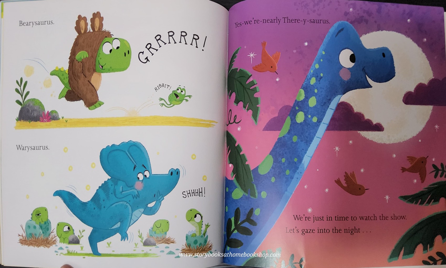 หนังสือนิทานปกอ่อน** ♥️WHO WILL YOU MEE ON DINOSAUR STREET?