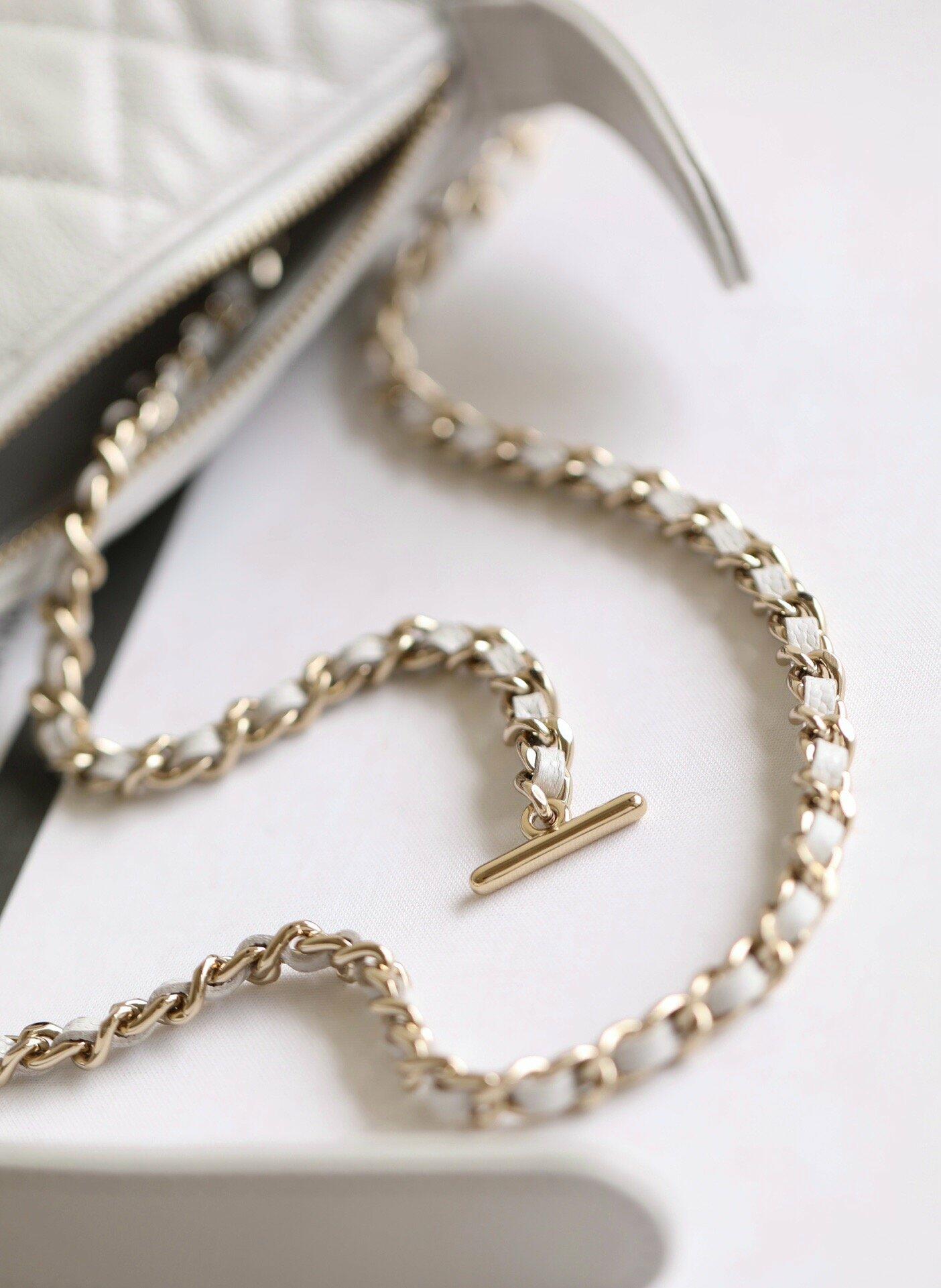 [Pre-order] Chanel 25C mini Hobo bag Light Gray Calfskin With Gold-Tone Metal Hardware Black งาน VIP คุณภาพที่ดีที่สุด สำเนา