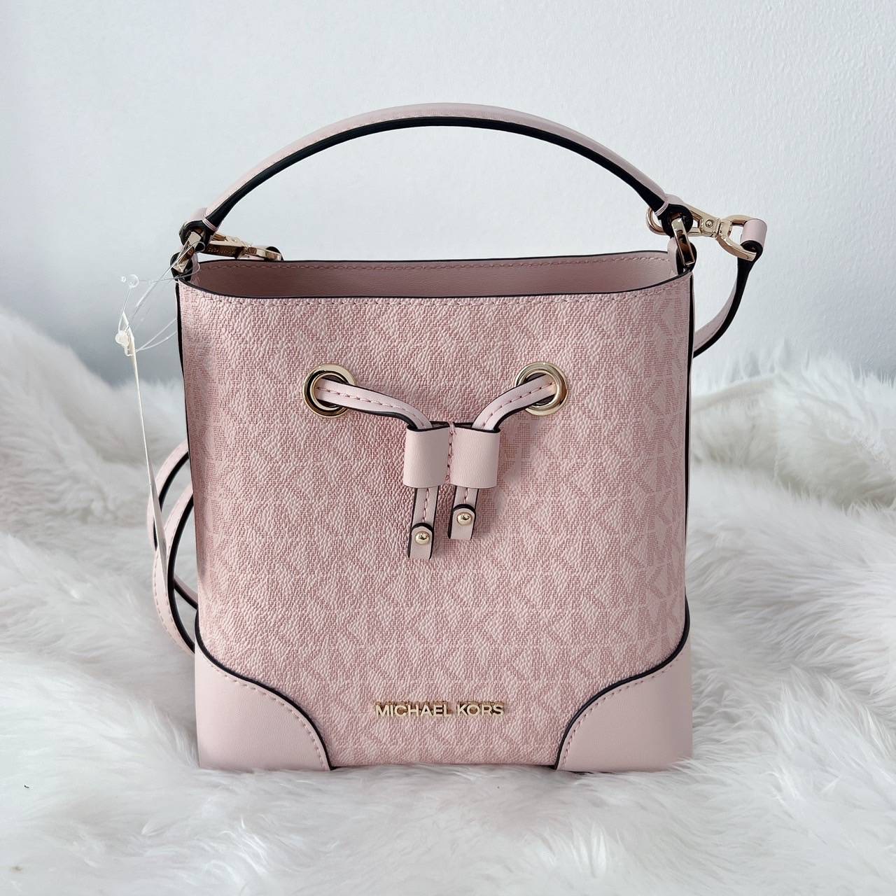 New Michael Kors mercer sm ขนาด 7*7*5 นิ้ว