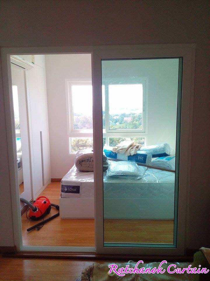 เหล็กดัดหน้าต่าง กระจกบานเลื่อน มินิมอล