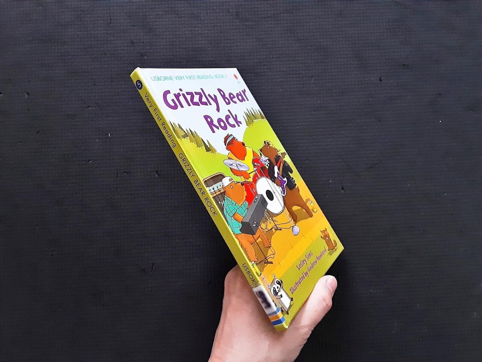 หนังสือนิทานปกแข็ง** 🍅🍓USBORNE VERY FIRST READING BOOK5: Grizzly Bear Lock