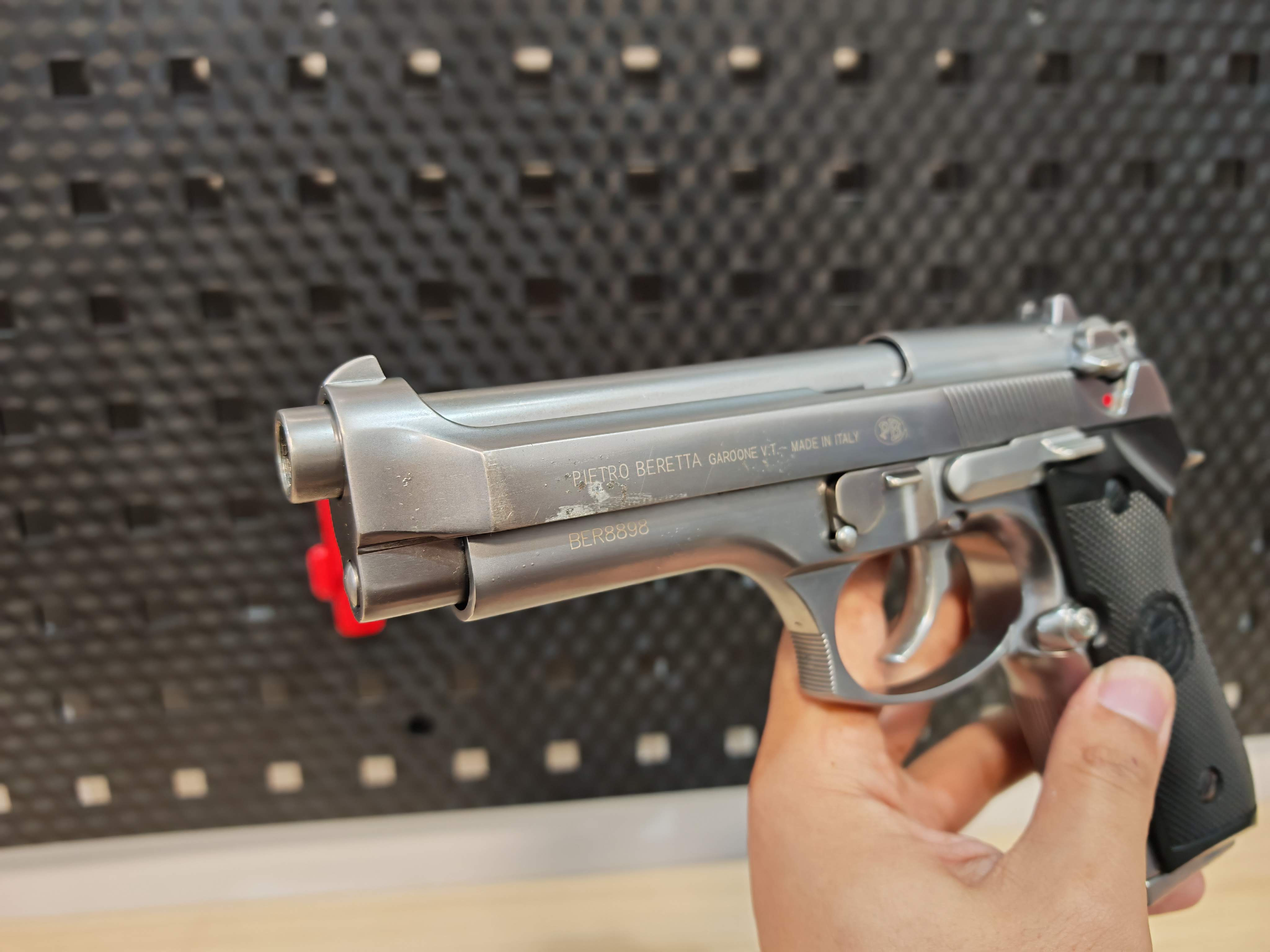 WE Beretta M92 Semi Version GBB เงิน ไต้หวัน BB Gun บีบีกัน แบบแก๊ส ปืนอัดลม มือสอง Airsoft Gun