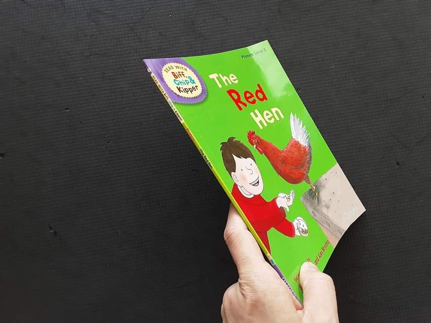 หนังสือนิทานปกอ่อน** 🍅🍅READ WITH BIFF,CHIP&KIPPER: THE RED HEN PHONICS LEVEL2