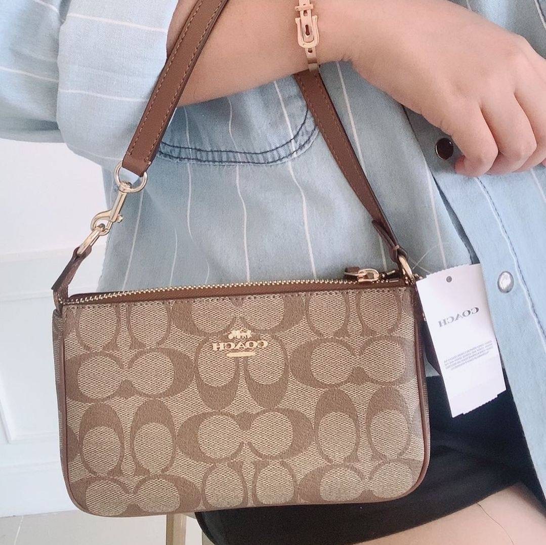 สีหายาก New Coach Nolita 19 in Signature Canvas พอชเล็ก 7.5" ลายC สีน้ำตาลอ่อน