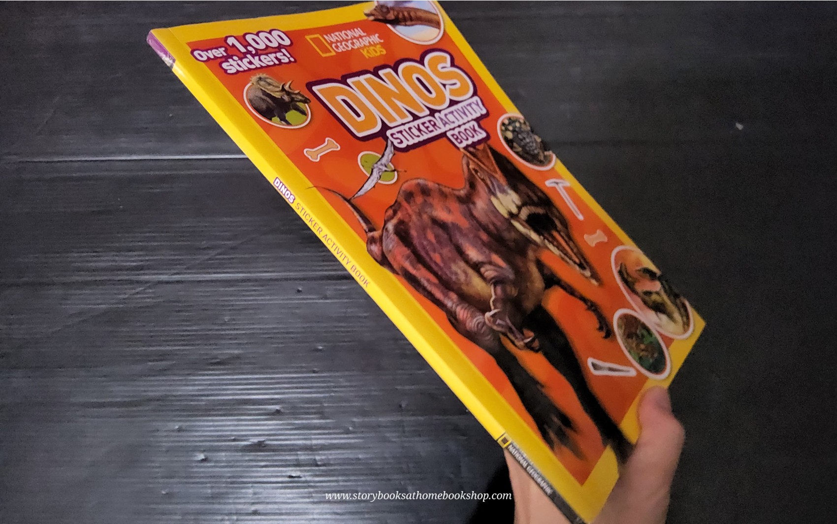 KNOWLEDGE ACTIVITIES BOOK** ♥️NATIONAL GEOGRAPHIC KIDS: DINOS STICKER ACTIVITY BOOK (OVER 1000 STICKERS)