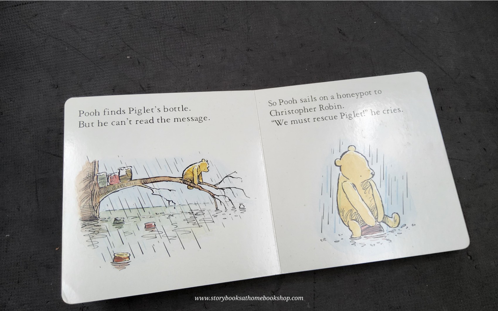BOARD BOOK** ♥️WINNIE THE POOH STORYBOOK: PIGLET'S RAINY DAY