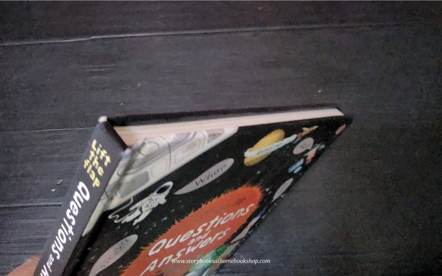 RECOMMENED SCIENCE BOOK** **Knowledge Book** ð
ð
An Usborne Flap book See Inside QUESTIONS AND ANSWERS ABOUT SPACE