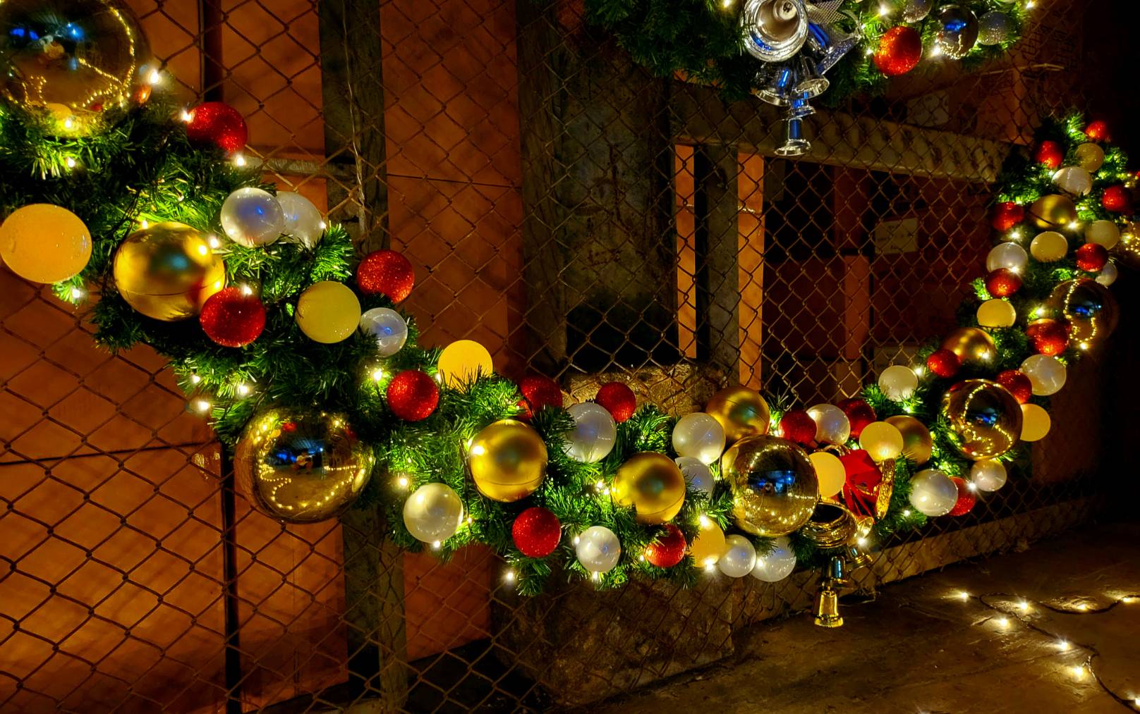 สายสนคริสต์มาส แบบvip ตกแต่งงานเลี้ยงวันคริสต์มาสยอดนิยม