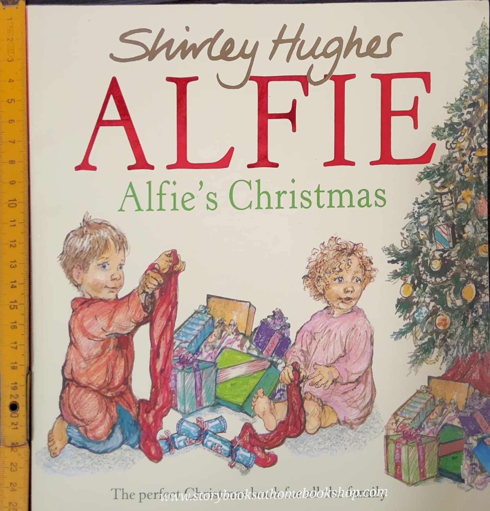 หนังสือนิทานปกอ่อน ** 🍅🍓ALFIE'S CHRISTMAS BY SHIRLEY HUGHES