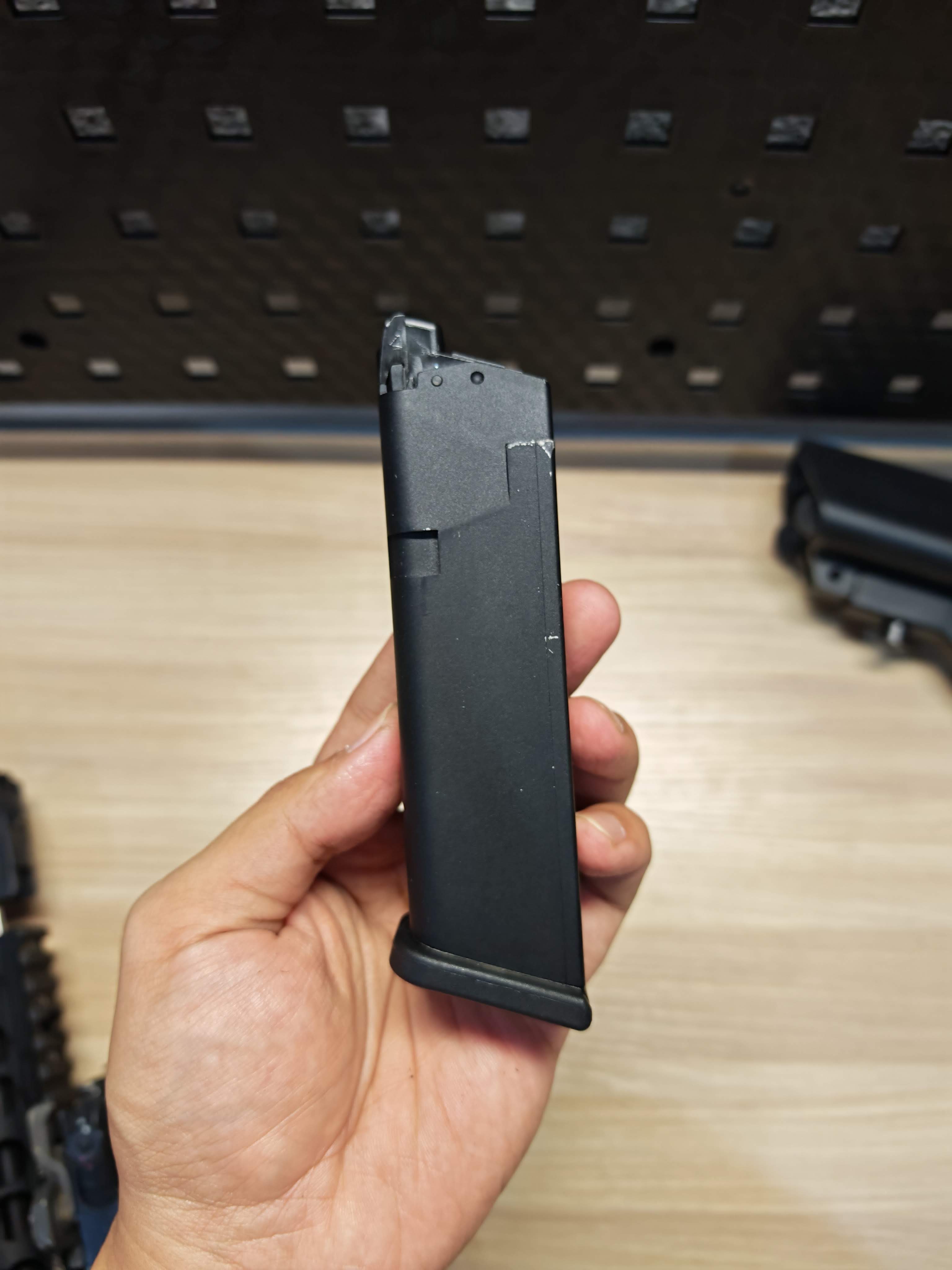 Umarex VFC Magazine for Glock Series แม็กกาซีน G17 Glock17 มือสอง