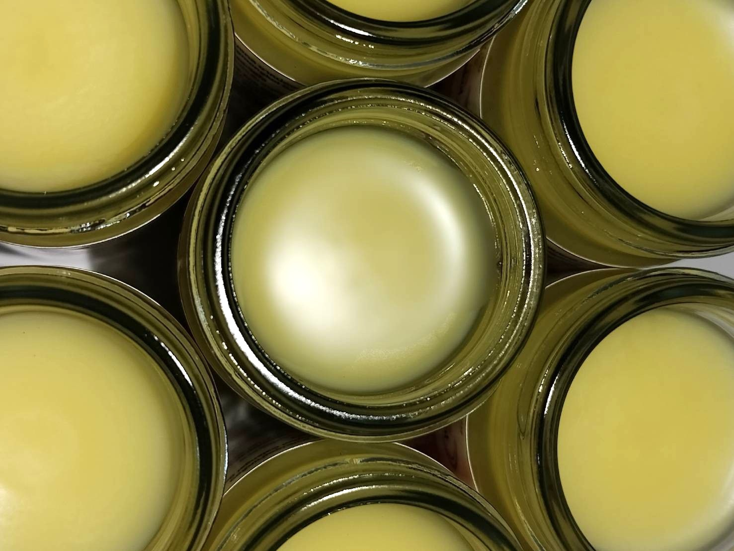 ยาหม่องข่าเหลือง ทองมงคล ขนาด 22 กรัม (Thongmongkol Galangal Balm 22 gram)