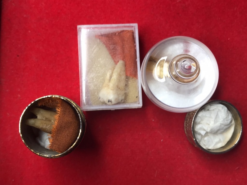 พระทันตธาตุ ครูบากันทา วัดวังจำปา อ.จอมทอง จ.เชียงใหม่ ได้มาจากลุงประสิทธิ์ อดีตนายอำเภอ เวียงหนองล่อง อายุ 74 ปี (บันทึกปี 2566) เล่าว่าได้มา จากพ่ออุดม อายุ 80 ปี ปัจจุบันเสียชีวิตแล้ว โดยได้มาจากอดีตรองเจ้าอาวาสวัดวังจำปา ในขณะนั้นประมาณปี 2537