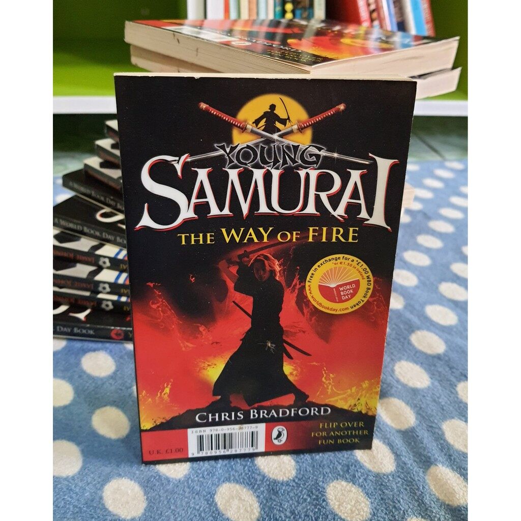 หนังสือวรรณกรรมเยาวชน 2เรื่องในเล่มเดียว Young Samurai: The Way of the War&Jamie Johnson: Born to Play (สภาพดี 70-80% .)
