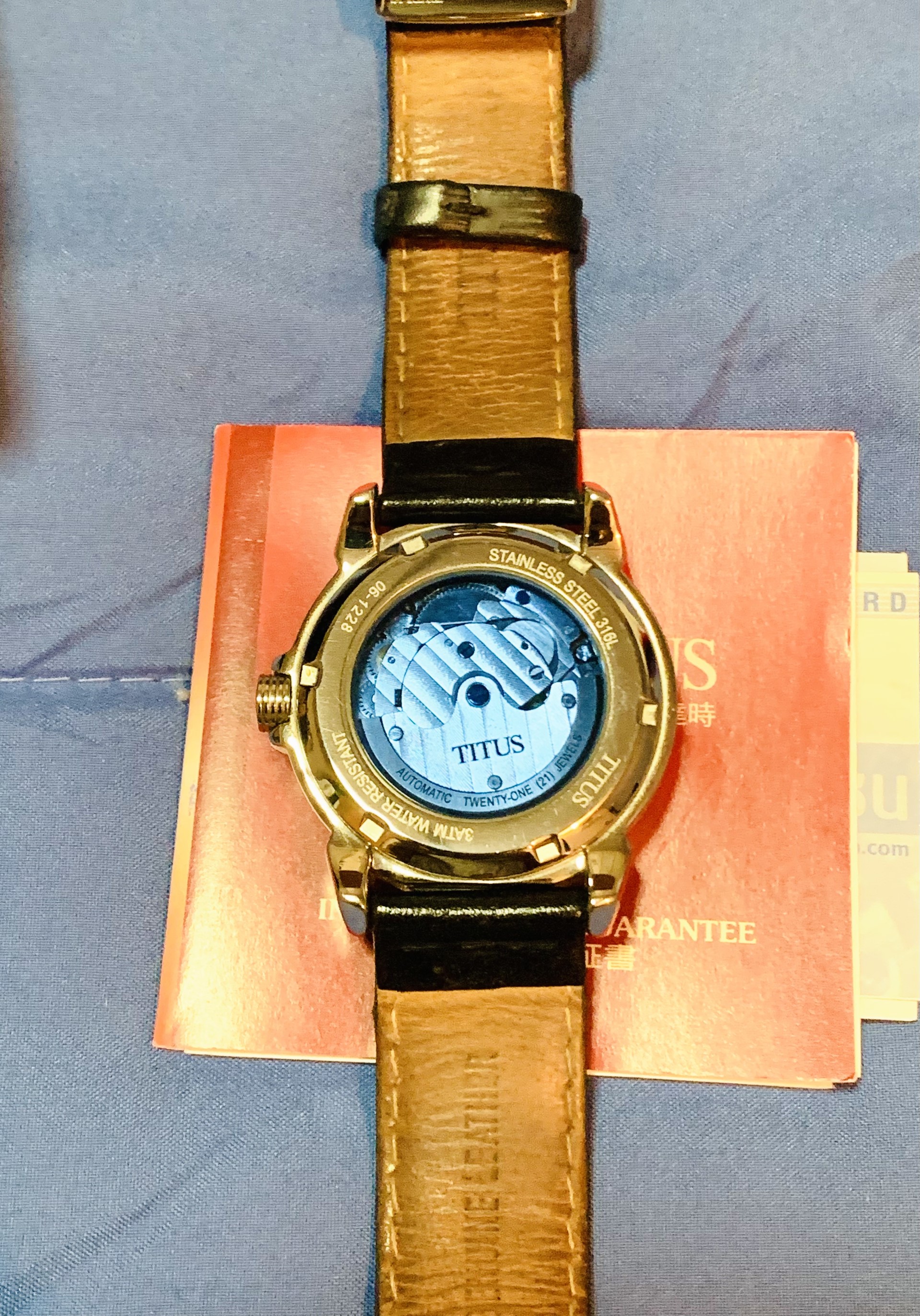 นาฬิกาข้อมือ ยี่ห้อ Sovil Titus หน้าปัดดำ ระบบAutomatic