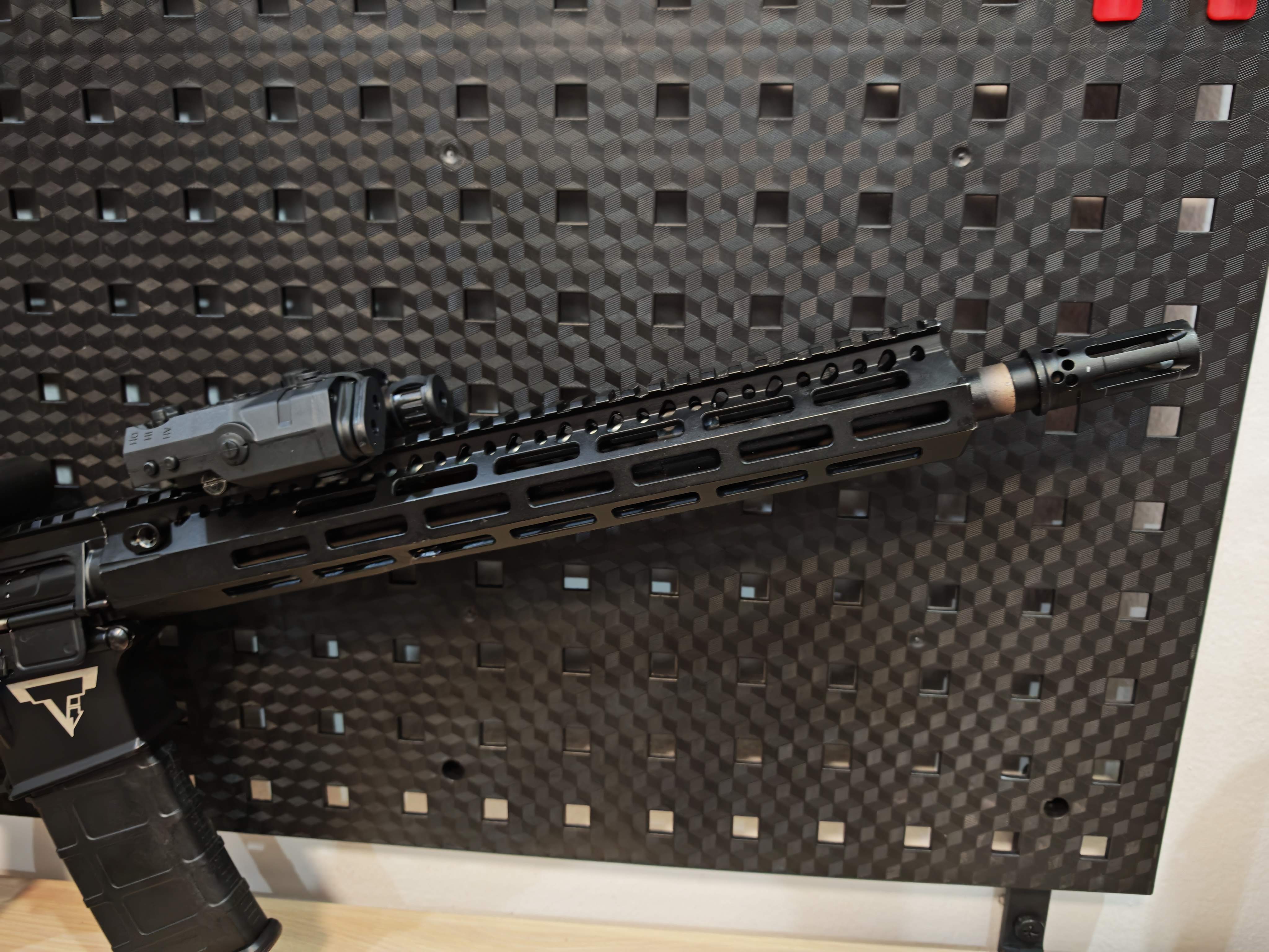 E&C 855 S2 John Wick2 TTI TR-1 M-Lok 13 บอดี้โลหะ พร้อมดอท PEQ AEG BB Gun บีบีกัน Airsoft Gun ปืนอัดลม ปืนยาวไฟฟ้า มือสอง