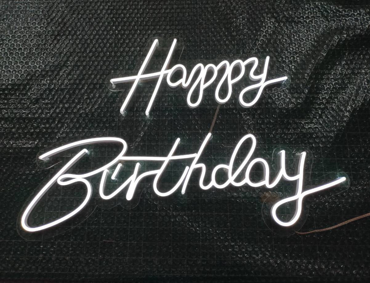 งานไฟเช่า ป้ายไฟนีออนดัดLED แสงสีขาว "Happy Birthday"