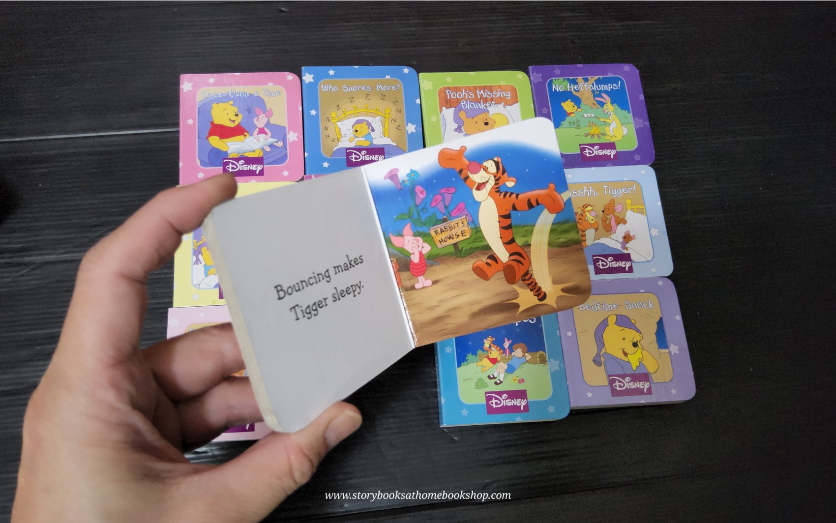 BOX SET BOARD BOOK** 🍅🍅DISNEY GOOD NITHE POOH 12 STORYBOOKS WITH BOX