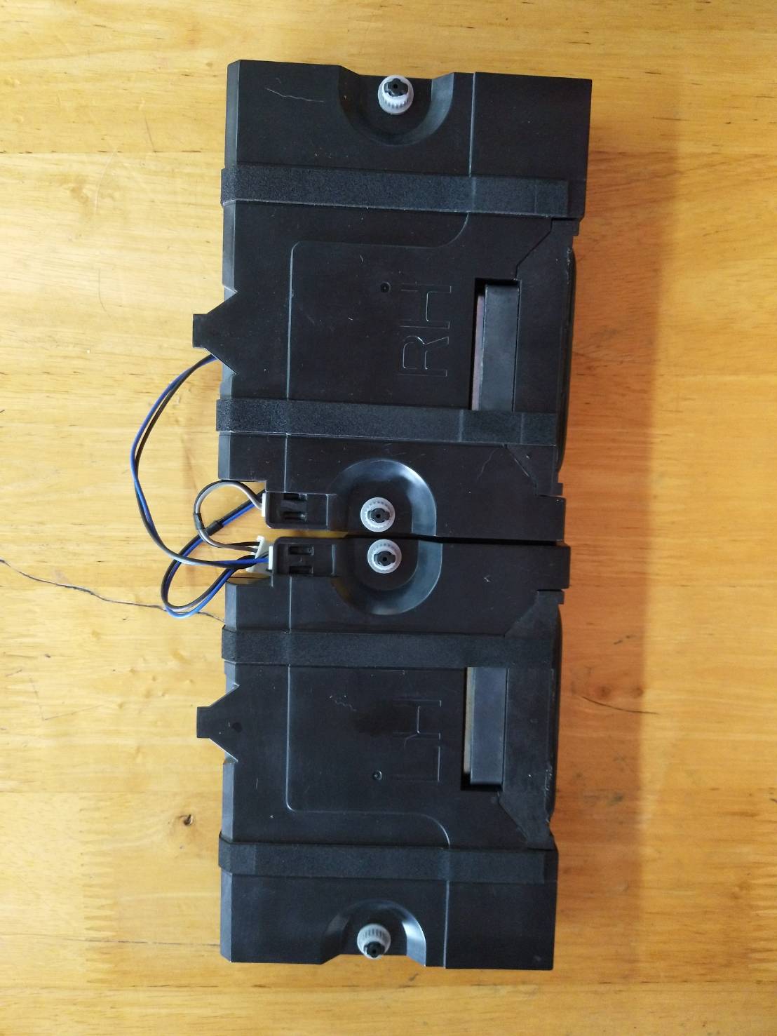 ลำโพงทีวี LG ของแท้มือสองพร้อมใช้งาน พาร์ทEAB62972201 EAB62972202 EAB63368301 8โอมห์ 10/14W รุ่น 32LB650T และรุ่นอื่นที่พาร์ทเหมือนกัน