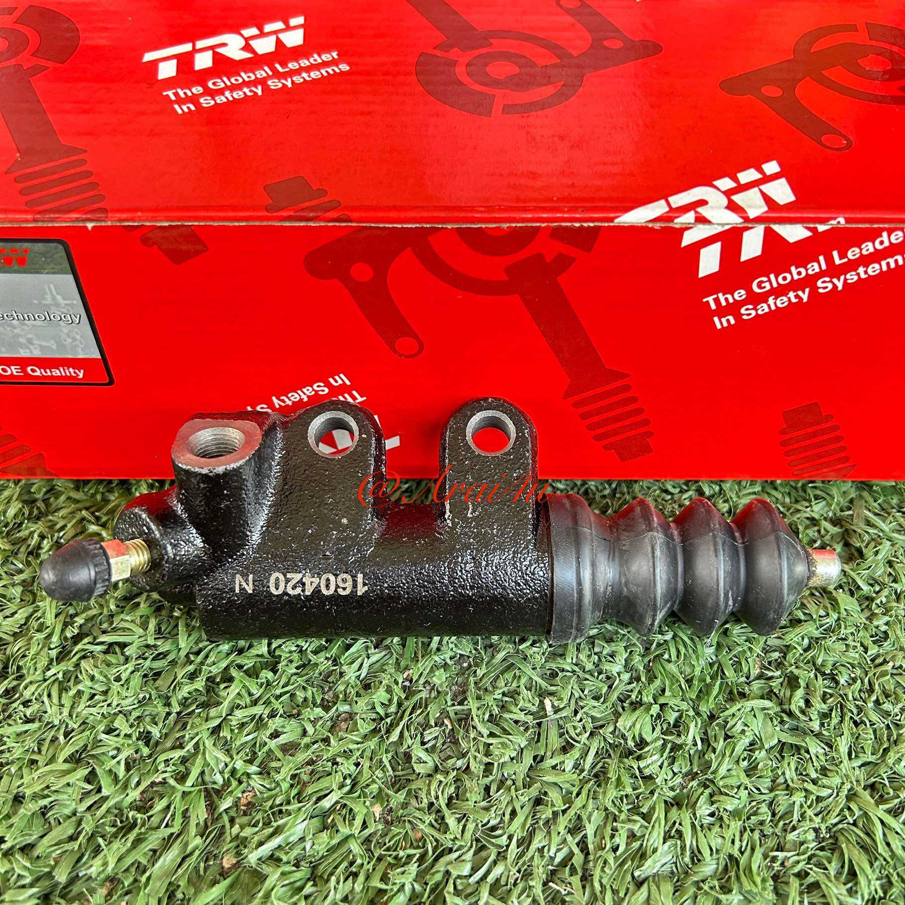 TRW แม่ปั๊มคลัชล่าง TOYOTA ALTIS '02-13, ALL NEW ALTIS 14 13/16" PJF703