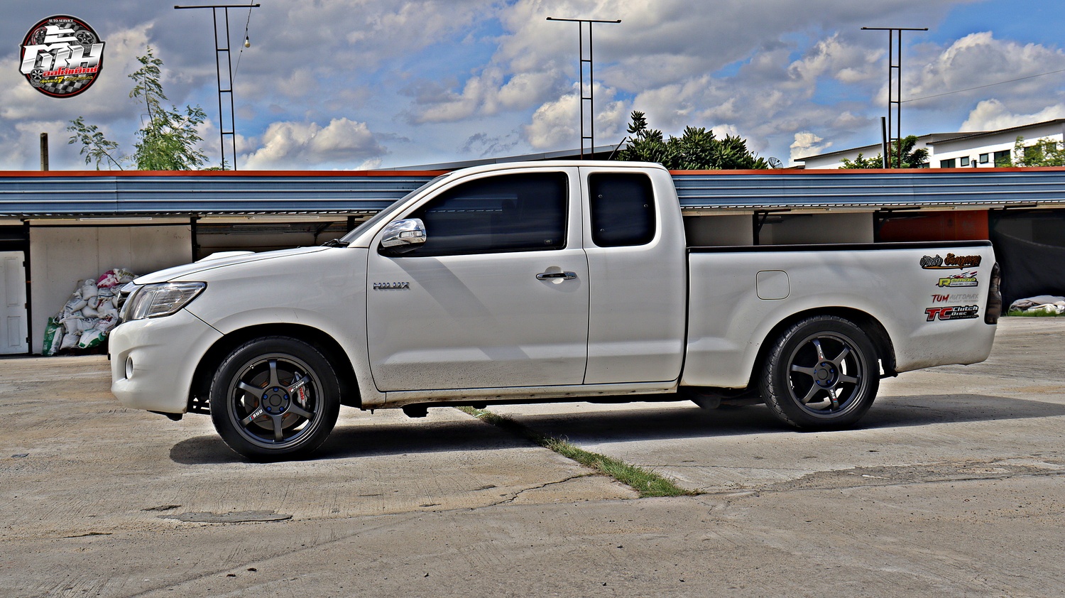 TOYOTA VIGO CHAMP เปลี่ยน ล้อ SSR JP Racing Wheels ขอบ18นิ้ว