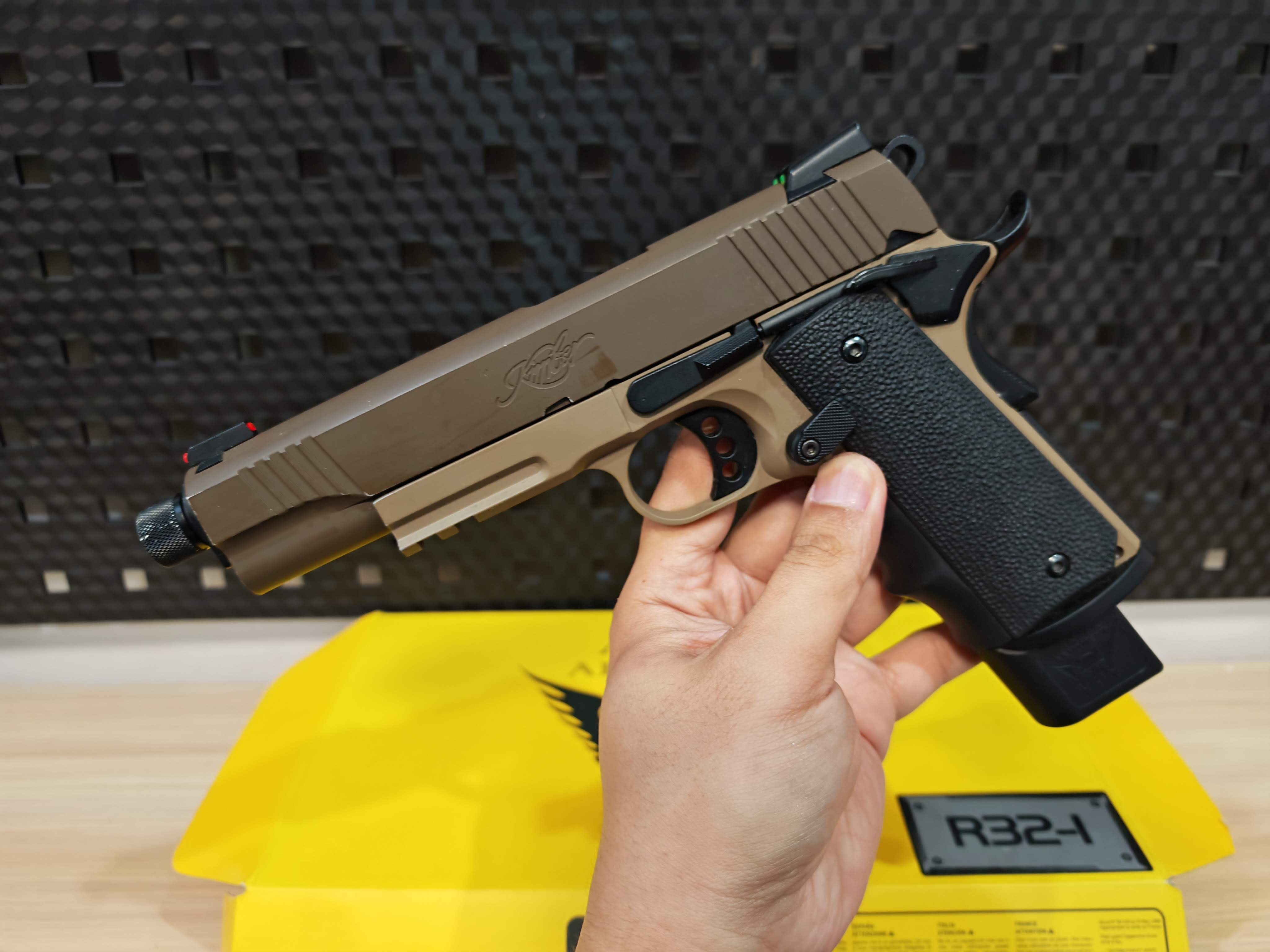 Army Armament R32-1 Kimber Custom 1911 GBB BB Gun บีบีกัน Airsoft Gun ปืนอัดลม ปืนสั้นแก๊ส มือสอง