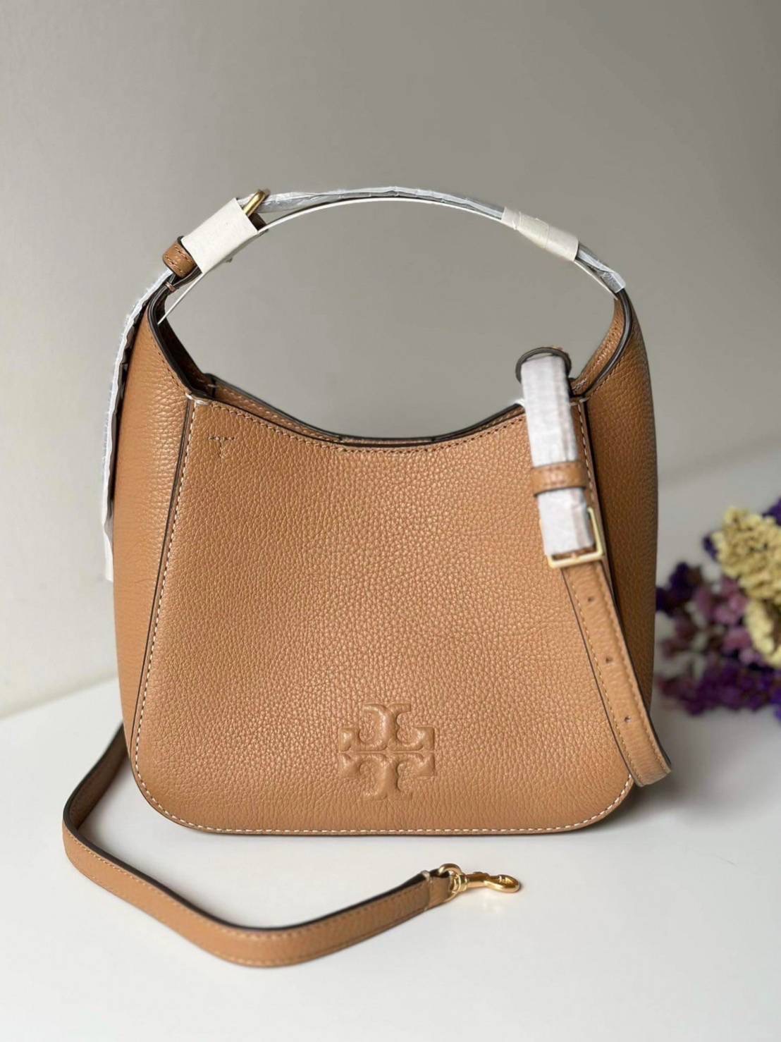 New Tory Burch Thea Small Bucket Bag Sz. 8” (L) x 7” (H) x 4.5” (D)