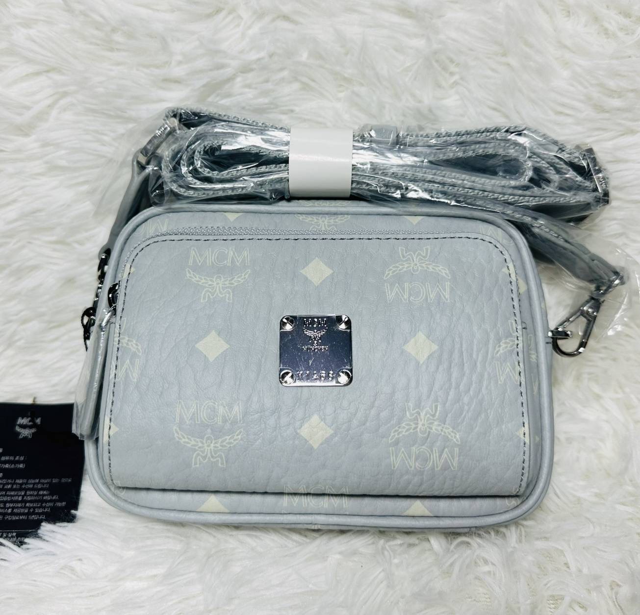 โปร 9.9 New Mcm klassik mini crossbody shop king power มา 1 ใบเท่านั้น
