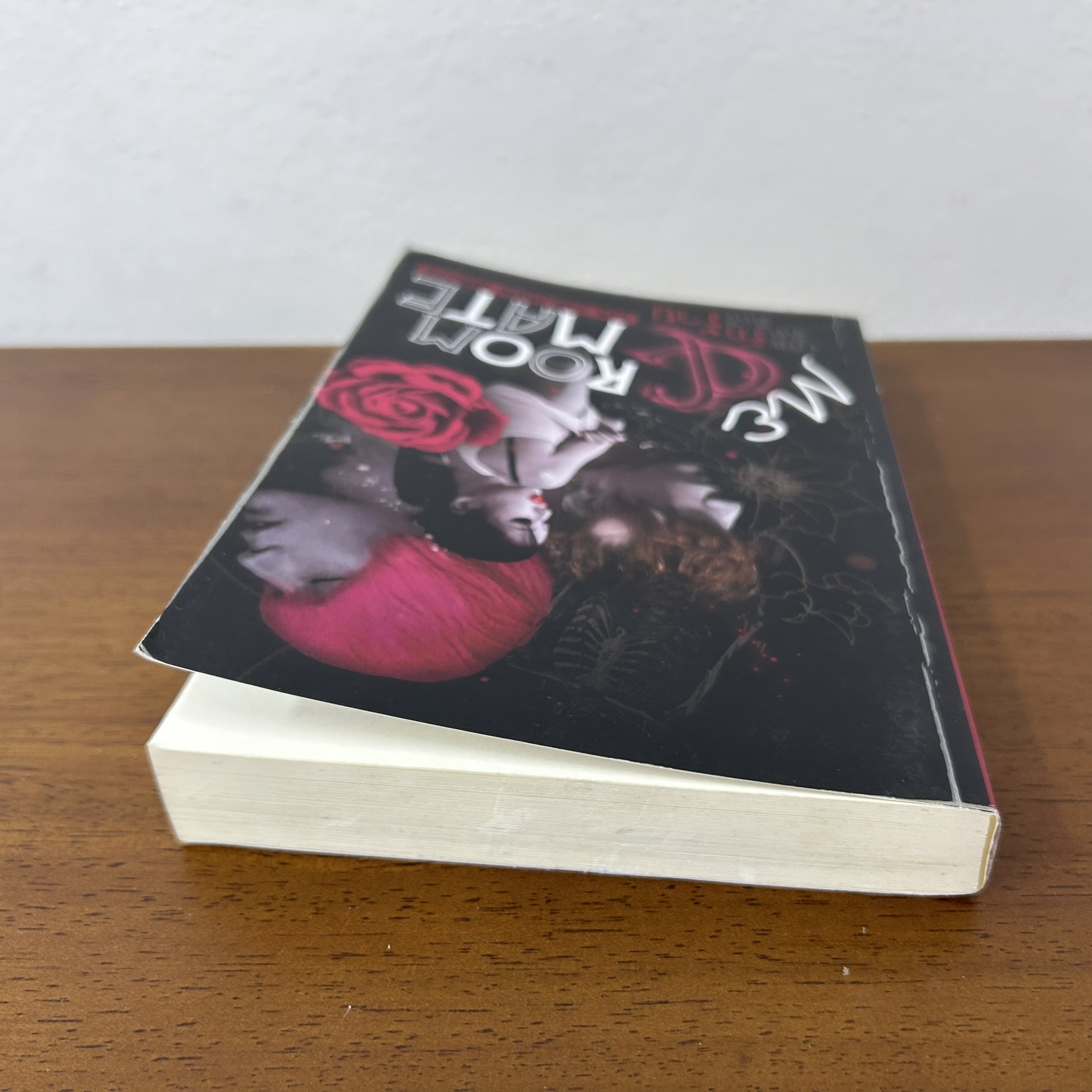 ME & ROOMMATE เสพติดรัก ดีกรีร้าย ... Lta Luktarn (มือสอง) นิยายรัก ทำมือ