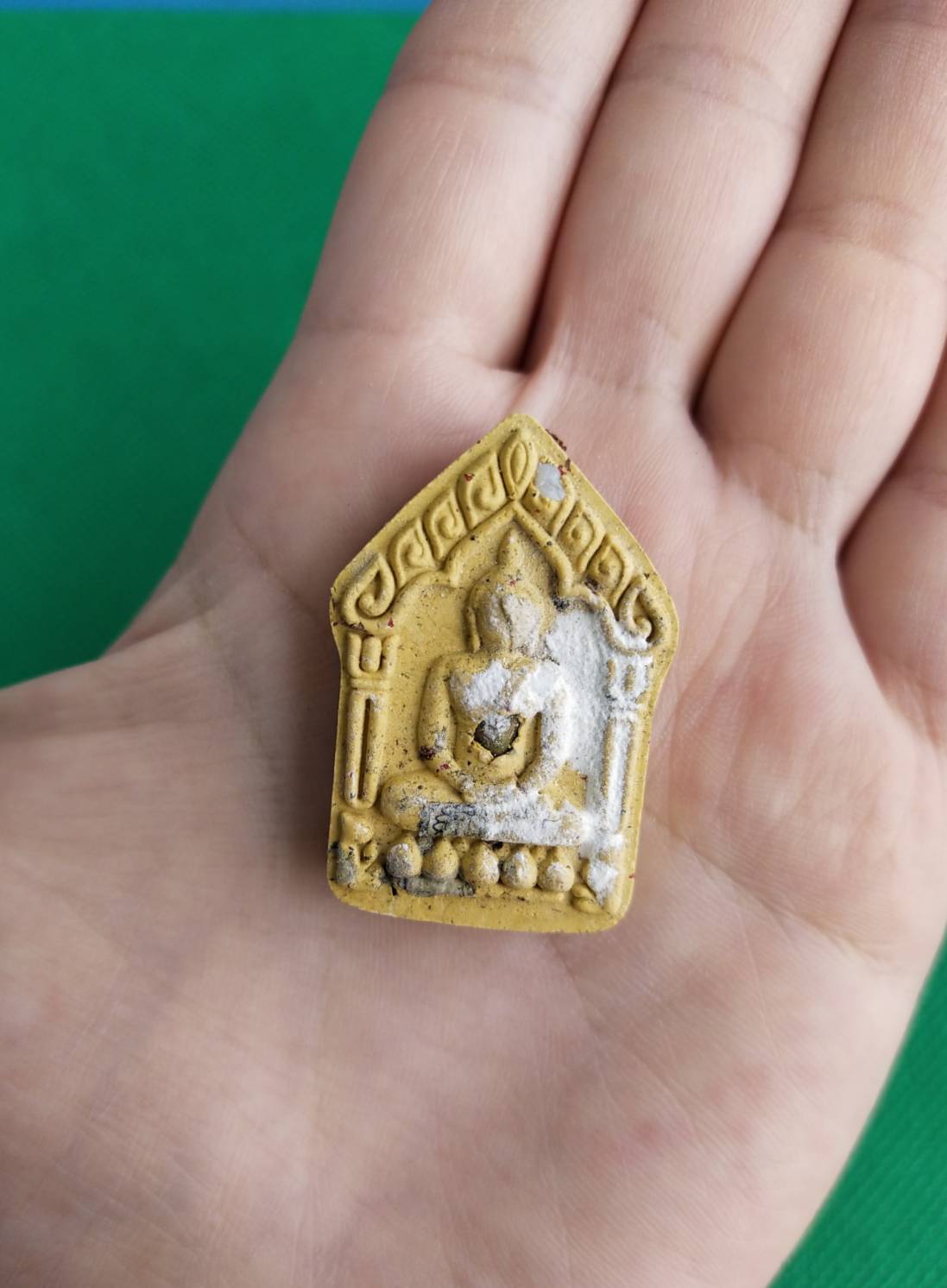 ขุนแผนผงอัฐิคนโบราณ 8 ศอก รุ่นแรก หลวงพ่อพรชัย สำนักสงฆ์วัดถ้ำน้ำย้อย จ.ศรีสะเกษ ปี 2564