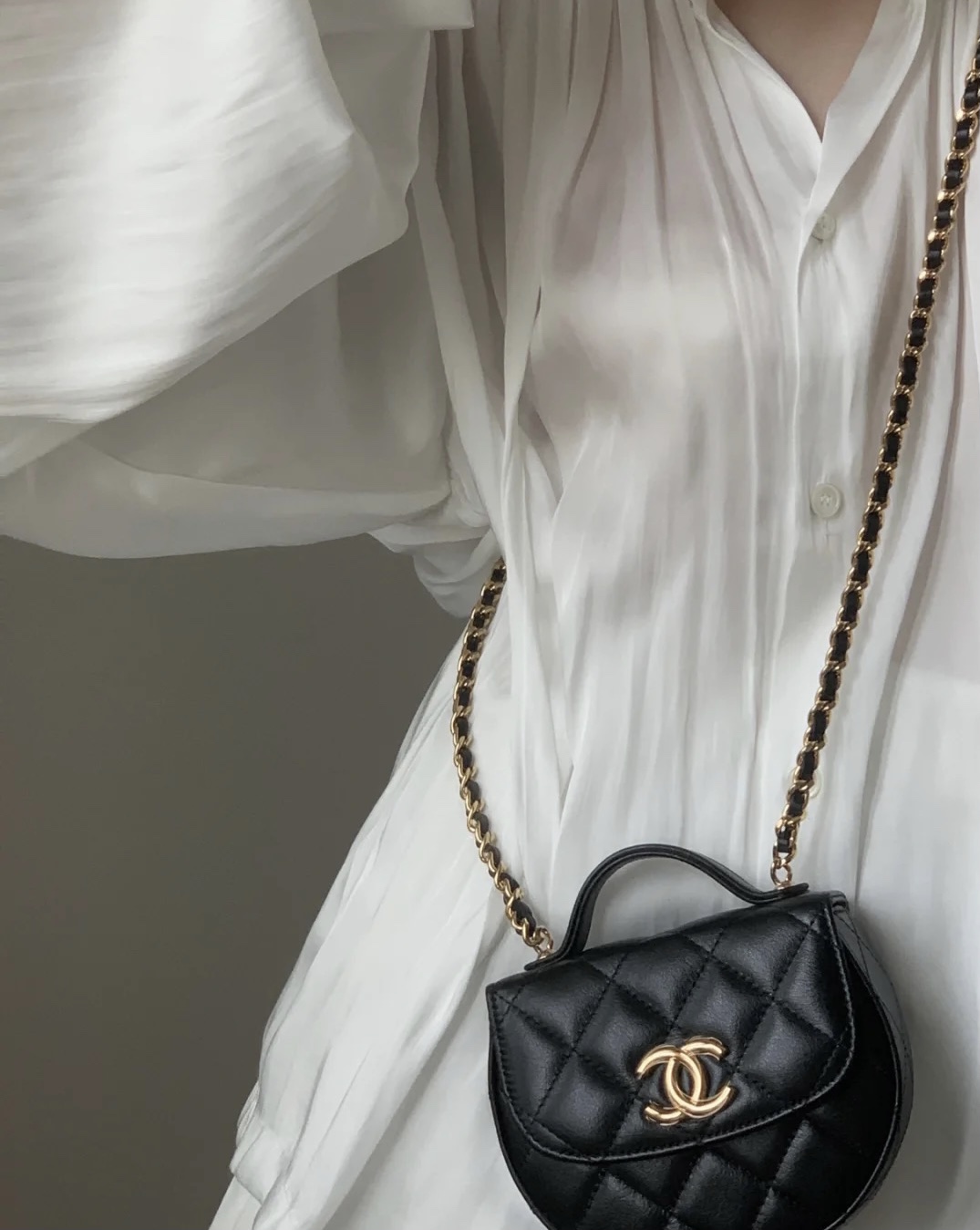 [Pre-order] กระเป๋า Chanel Clutch with Chain Mini bag Top handle Shiny Aged Calfskin หนังคุณภาพเกรดที่ดีที่สุด