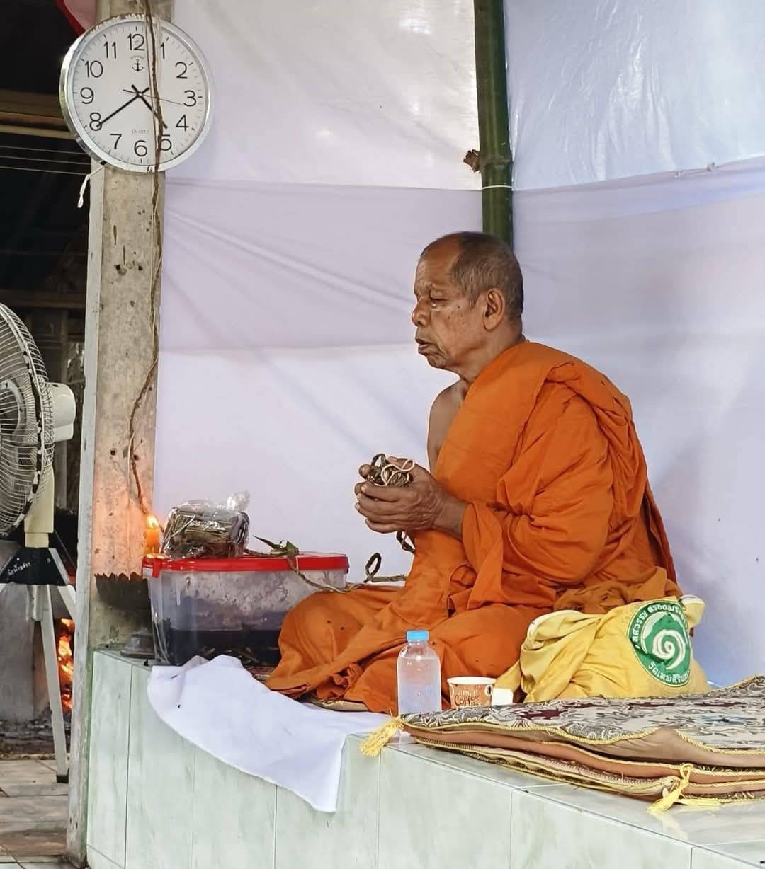 ตะกรุดกันปลอง แช่ว่าน (กันของเสื่อม กันคาถาอาคมเสื่อม กันคัดถอนวิชา กันคุณไสย) รุ่นแรก พ่อท่านมหาพรหม วัดบ้านสวน จ.พัทลุง ปี 2567