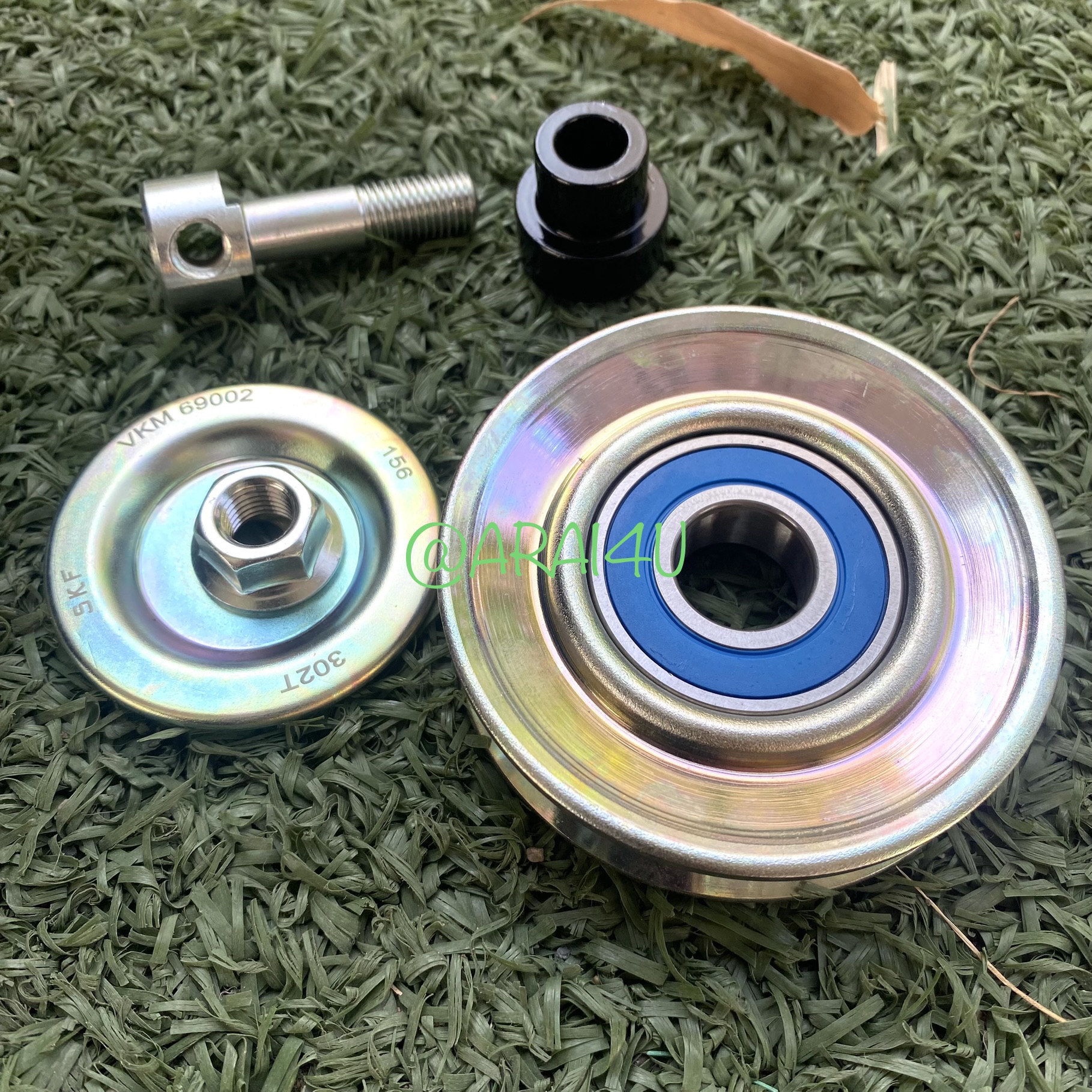 ลูกรอกหน้าเครื่อง ISUZU DMAX 4JJ 4JK (SKF) อย่างดี