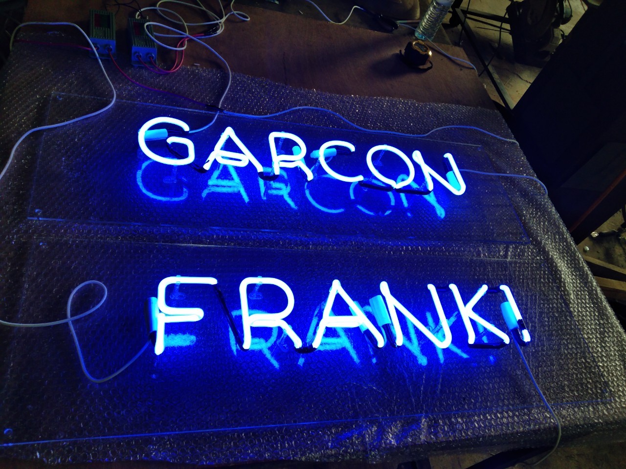 ป้ายไฟดัดหลอดแก้ว GARCON FRANK!