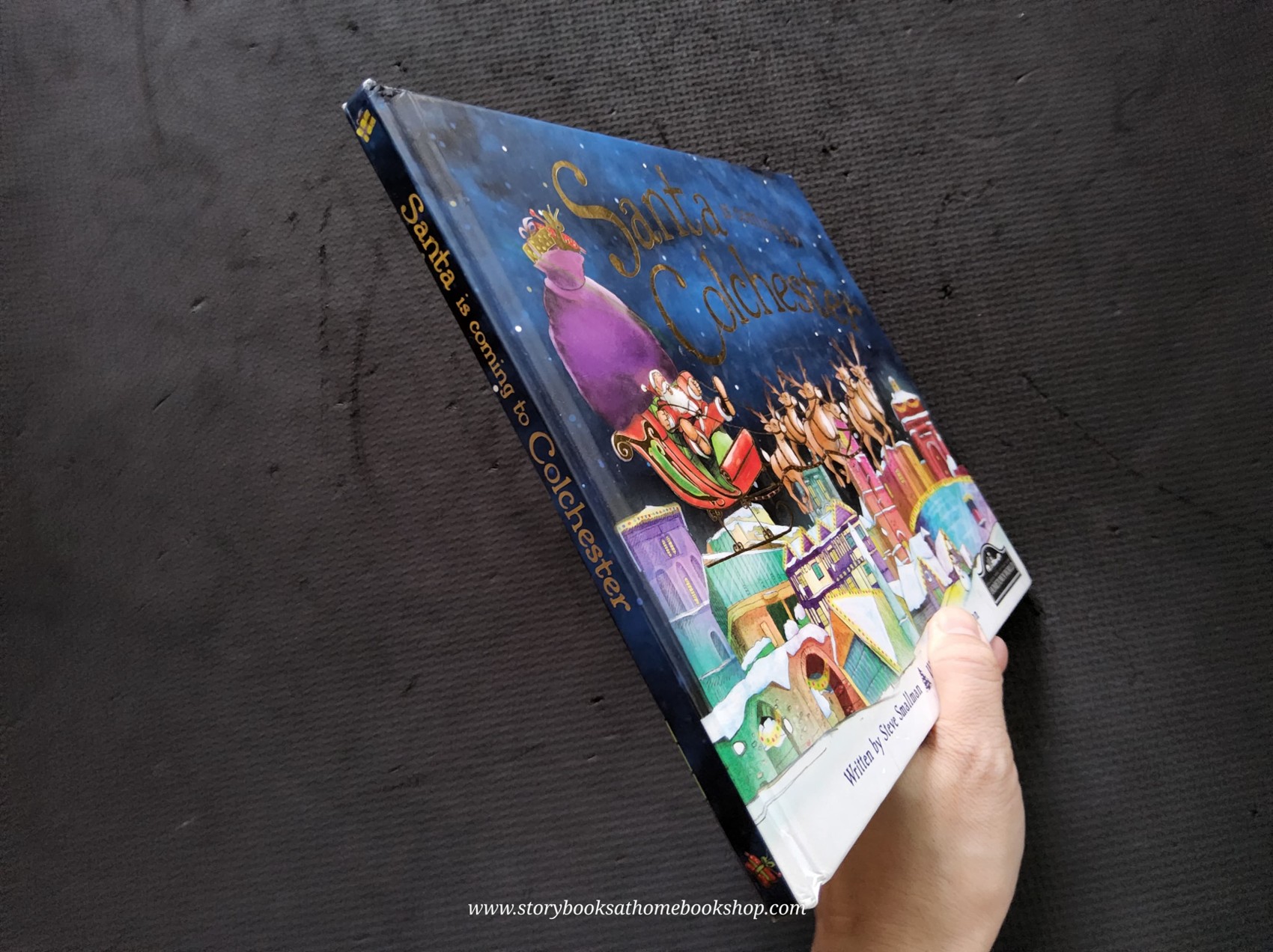 หนังสือนิทานปกแข็ง** 🍅🍅SANTA IS COMING TO COLCHESTER