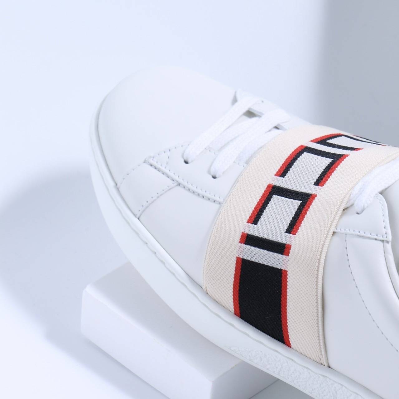 New Gucci Sneakers Size 5G(39) กล่อง ถุงผ้า การ์ด ถุงกระดาษ