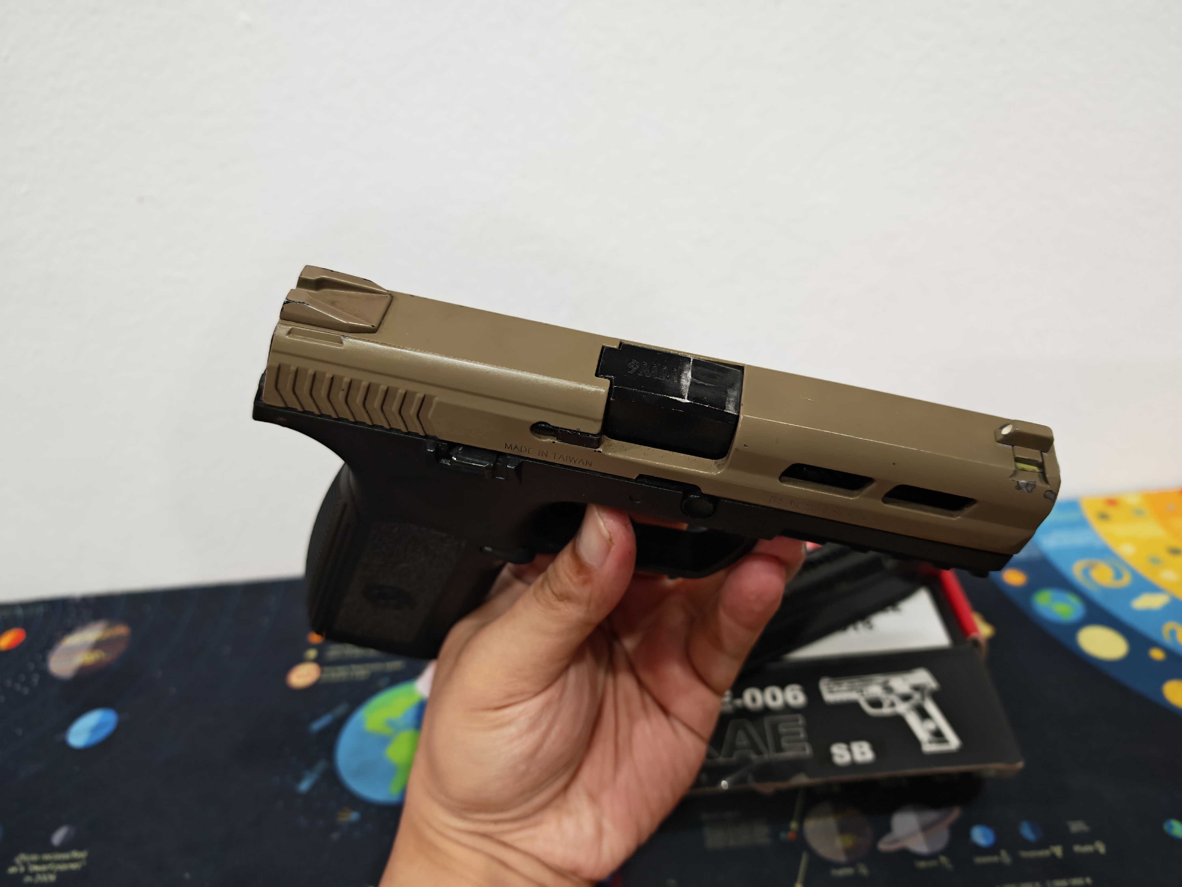 ICS BLE 006 SD4 XAE Gas TWO-TONE Revo Valve System สีทูโทน 2 แม็กกาซีน GBB ไต้หวัน BB Gun บีบีกัน แบบแก๊ส ปืนอัดลม มือสอง Airsoft Gun